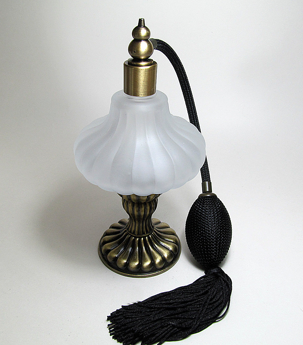 Refillable perfume bottle