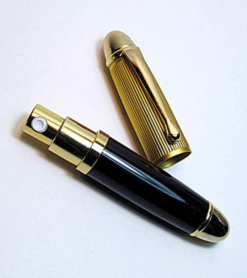 Atomiser perfume bottle