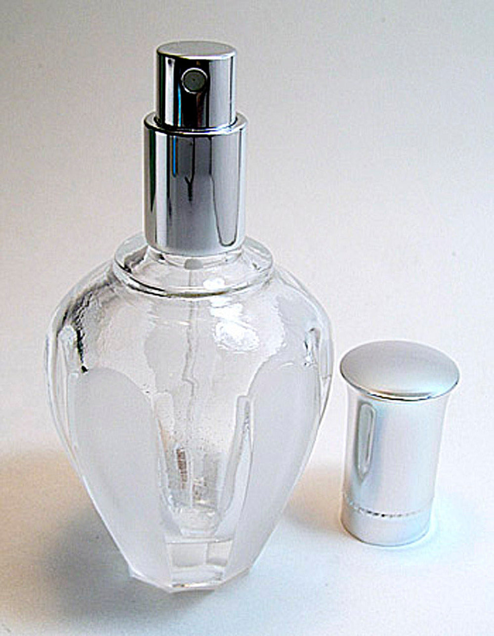 Men's perfume atomizer bottle