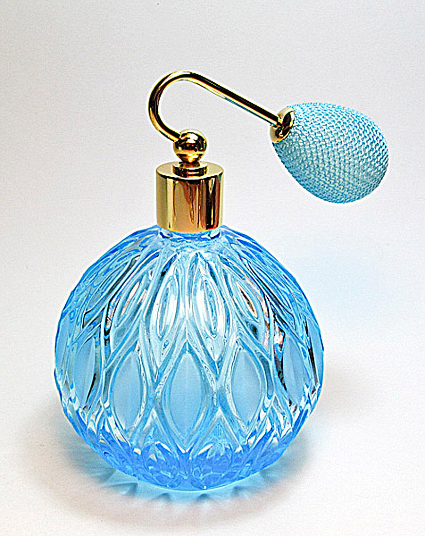 Empty perfume atomizer bottle