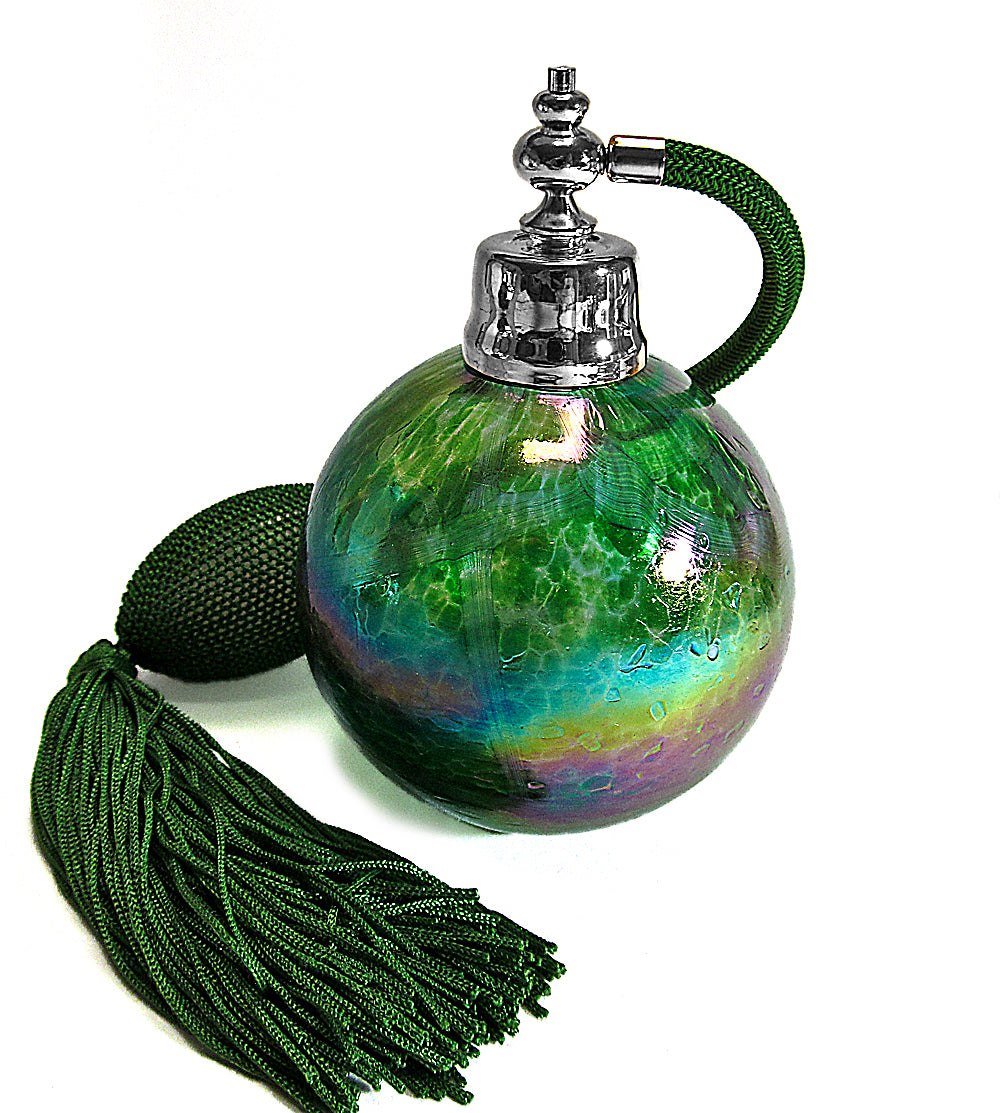 Art crystal glass perfume bottle with green Bulb ahd tassel spray mounting.